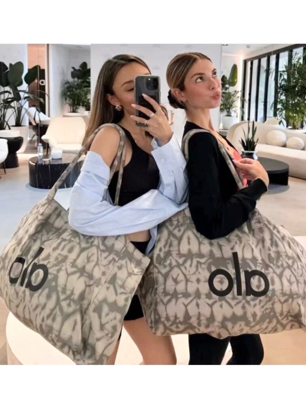 Alo Yoga Tote Bag Large Gray Canvas Tie Dye Large Beach Gym Bag New with Tags